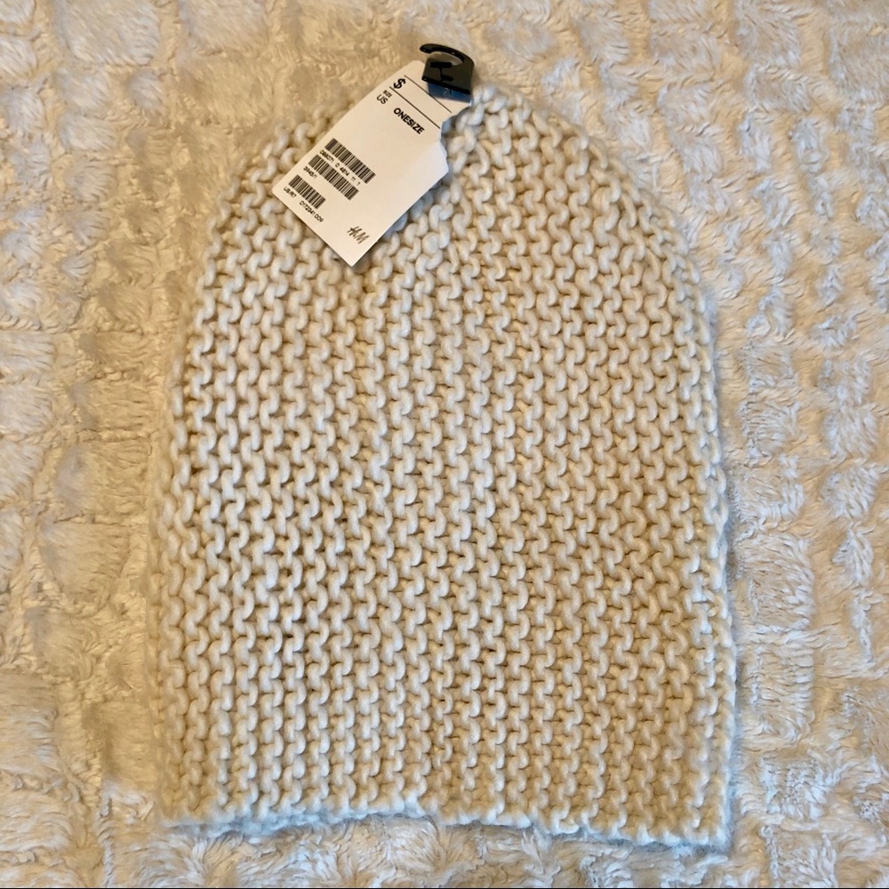 🐱Bundle Me!🐱 NWT H&M Knit Beanie